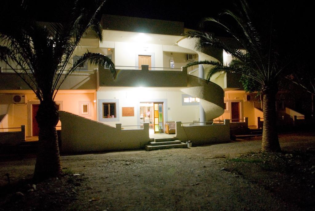 Electra Studios Palaiochora Exterior foto